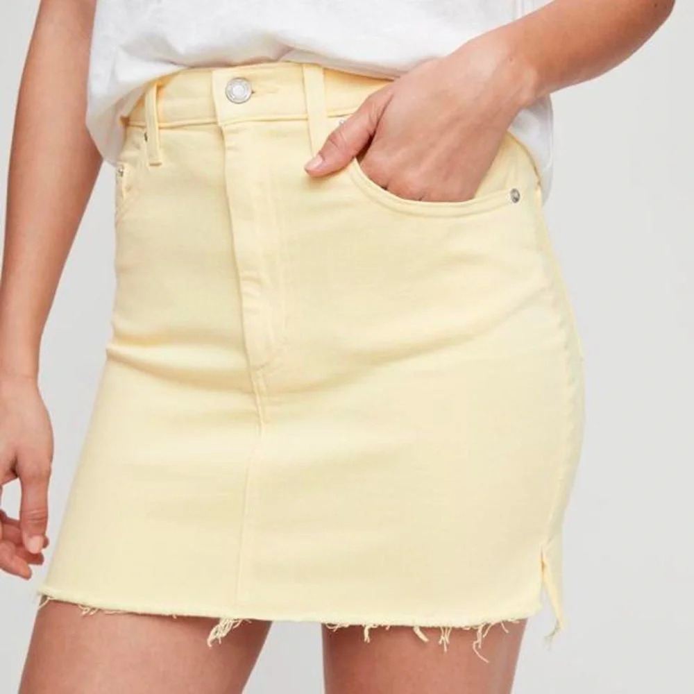Wilfred Free Tanin Cutoff Frayed Edge  Denim Skirt // Red